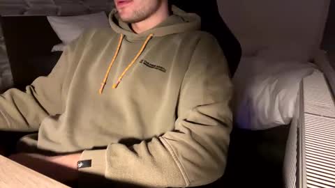 Snapshot of fabian_196 chatting on December 2, 2024, 8:33 pm Call me bitch online show from December 2, 2024, 8:33 pm