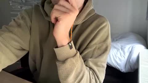 Snapshot of fabian_196 chatting on December 3, 2024, 11:55 am Call me bitch online show from December 3, 2024, 11:55 am