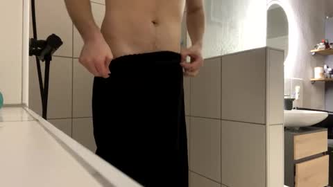 Snapshot of fabian_196 chatting on December 7, 2024, 9:33 pm Call me bitch online show from December 7, 2024, 9:33 pm