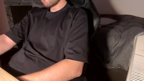 Snapshot of fabian_196 chatting on December 14, 2024, 7:03 pm Call me bitch online show from December 14, 2024, 7:03 pm