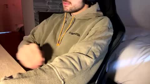 Snapshot of fabian_196 chatting on January 5, 2025, 11:26 am Call me bitch online show from January 5, 2025, 11:26 am