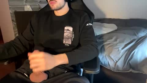 Snapshot of fabian_196 chatting on January 20, 2025, 11:56 am Call me bitch online show from January 20, 2025, 11:56 am