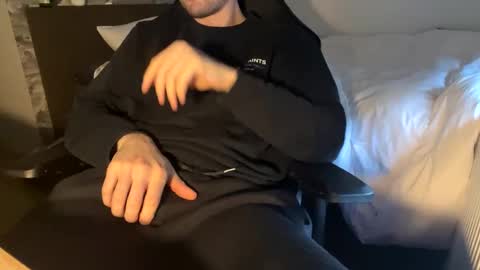 Snapshot of fabian_196 chatting on February 9, 2025, 4:18 pm Call me bitch online show from February 9, 2025, 4:18 pm