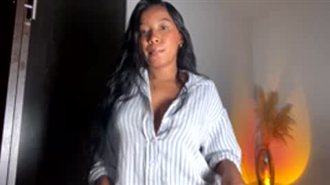 Thianna online show from November 27, 2025, 2:41 pm