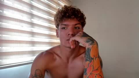 Snapshot of fabrizio_amery chatting on December 1, 2024, 4:29 pm - A N D E R online show from December 1, 2024, 4:29 pm