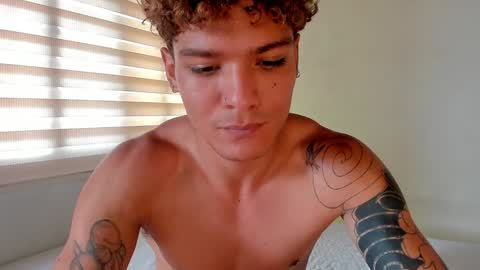 Snapshot of fabrizio_amery chatting on December 1, 2024, 7:36 pm - A N D E R online show from December 1, 2024, 7:36 pm