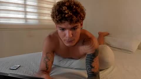 Snapshot of fabrizio_amery chatting on December 28, 2024, 8:25 pm - A N D E R online show from December 28, 2024, 8:25 pm