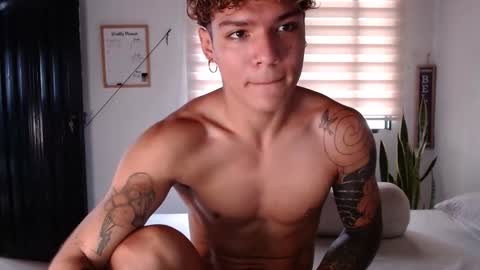 Snapshot of fabrizio_amery chatting on December 30, 2024, 6:27 pm - A N D E R online show from December 30, 2024, 6:27 pm