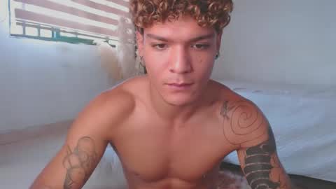 Snapshot of fabrizio_amery chatting on January 10, 2025, 6:38 pm - A N D E R online show from January 10, 2025, 6:38 pm