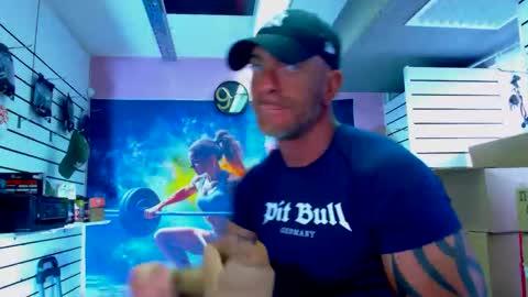 fabxxxl online show from October 10, 2025, 11:53 am