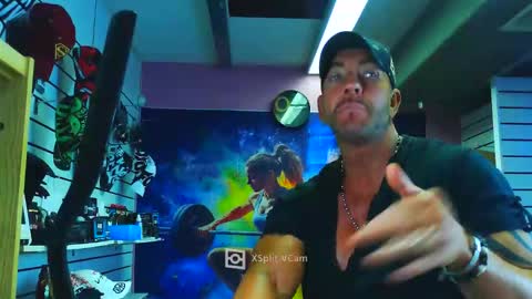 fabxxxl online show from February 25, 2026, 7:40 am