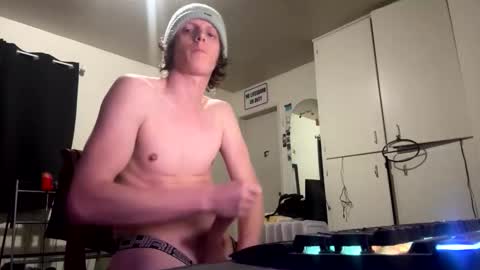 Snapshot of fadedboy4u chatting on November 21, 2025, 5:50 am fadedboy4u online show from November 21, 2025, 5:50 am