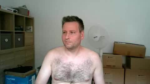 Snapshot of faer_087 chatting on September 17, 2025, 11:34 am faer_087 online show from September 17, 2025, 11:34 am