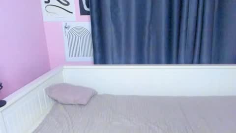 Snapshot of faeriehaze chatting on September 23, 2025, 9:07 pm Kai online show from September 23, 2025, 9:07 pm