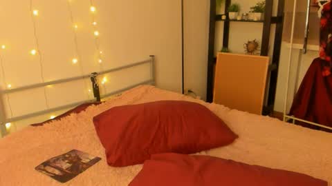 Snapshot of faeriehaze chatting on February 11, 2026, 2:44 pm Kai online show from February 11, 2026, 2:44 pm