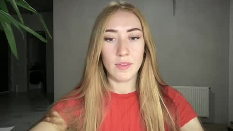 fairy_face online show from October 2, 2025, 6:48 pm