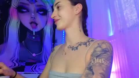 Snapshot of fairy_squirt chatting on July 11, 2026, 4:32 pm Marrie online show from July 11, 2026, 4:32 pm