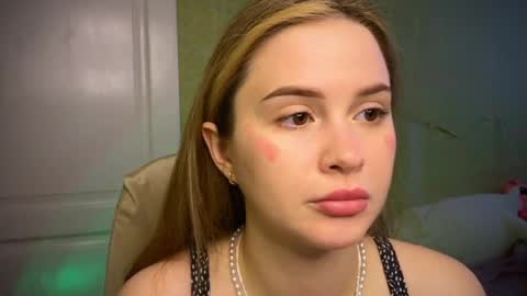 Ilona online show from March 26, 2026, 8:42 am