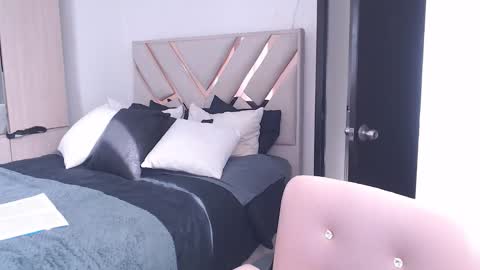 fairylatin online show from October 16, 2025, 12:39 pm