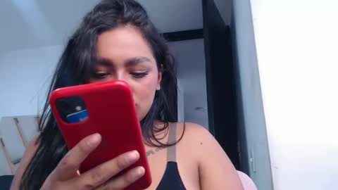 fairylatin online show from November 11, 2025, 9:04 pm