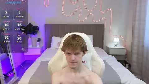 Fakeangel online show from November 16, 2025, 7:25 am