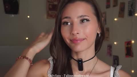 Kaori online show from October 22, 2025, 7:13 pm