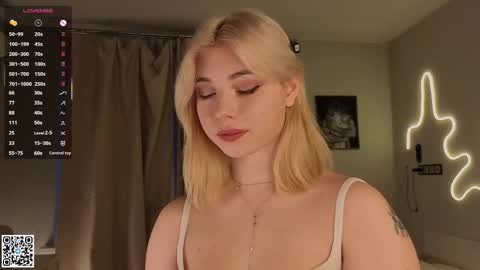 Emilia online show from November 2, 2025, 4:26 am