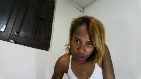 Snapshot of fallinah01 chatting on July 19, 2026, 10:57 pm fallinah01 online show from July 19, 2026, 10:57 pm