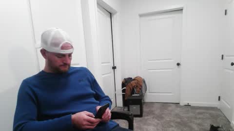 Daddy online show from November 17, 2025, 8:42 am