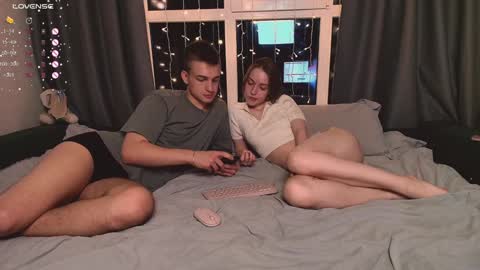 familysexy34 online show from December 29, 2024, 1:24 am