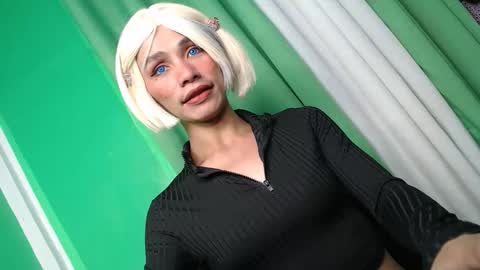 Alexandra x Alexandro online show from May 17, 2026, 1:07 pm