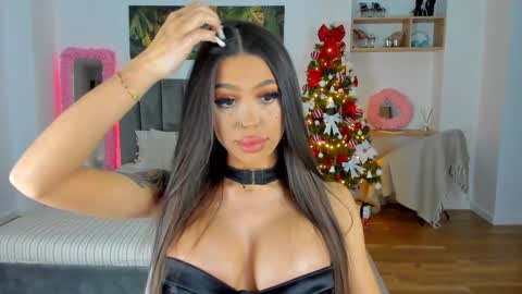 Jennifer online show from December 20, 2024, 6:56 pm