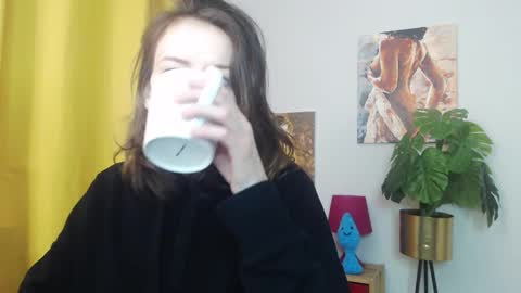 Nadine online show from November 24, 2025, 5:51 am