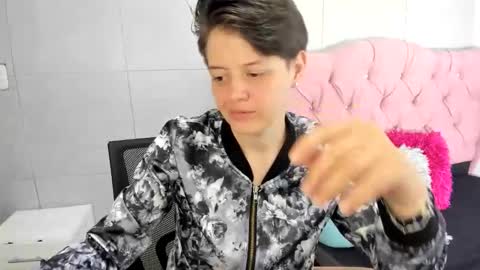 FANNY online show from October 23, 2025, 3:39 am