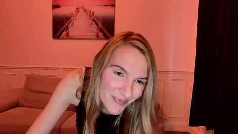 Fanny online show from December 3, 2024, 3:22 pm