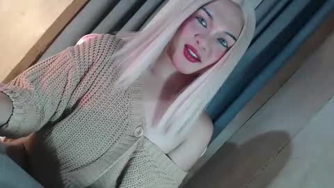 Snapshot of fantasticcock69_daniella chatting on February 7, 2026, 11:19 pm DANIELLA - DONT FORGET TO GIVE ME A THUMBSU UP online show from February 7, 2026, 11:19 pm