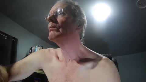 fantasyresort online show from December 23, 2025, 4:10 am