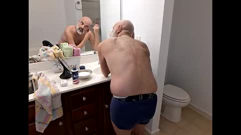 mike anglo online show from November 25, 2025, 6:08 pm