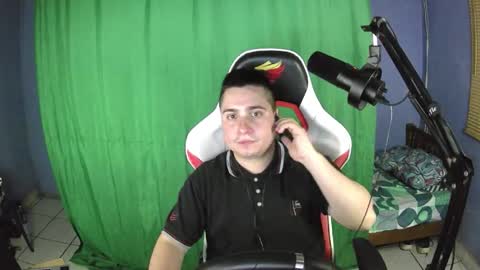 Snapshot of faon_ chatting on October 30, 2025, 8:05 am faon_ online show from October 30, 2025, 8:05 am