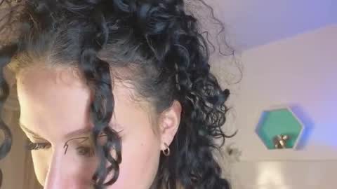 Snapshot of farahh_magdaly chatting on November 24, 2025, 12:05 pm Farah online show from November 24, 2025, 12:05 pm