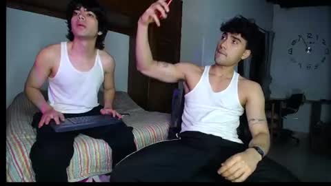 farid_24 online show from June 17, 2026, 3:53 am