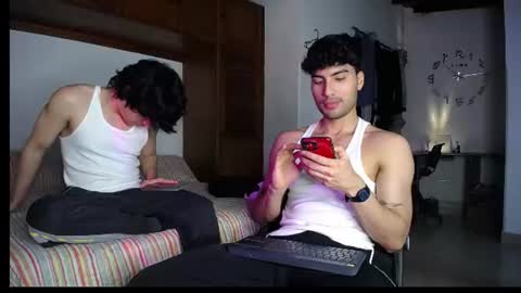 farid_24 online show from June 19, 2026, 3:11 am