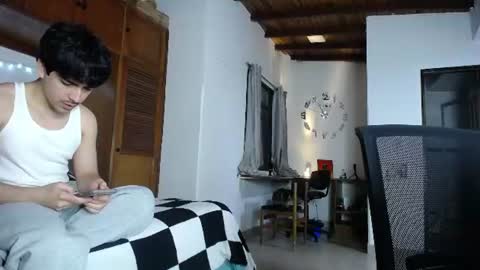 farid_24 online show from July 28, 2026, 3:46 am
