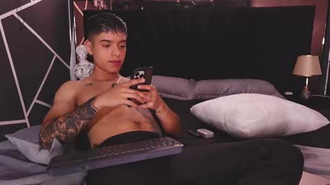 farid_jake_ online show from January 6, 2025, 8:39 pm