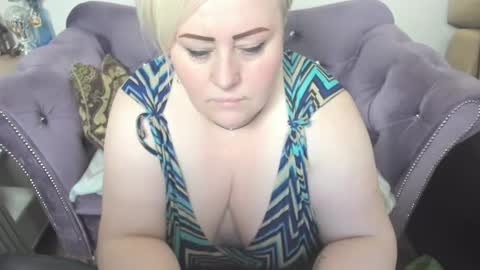 fashiona online show from March 8, 2026, 4:27 am