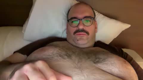 Snapshot of fatandfurry chatting on October 23, 2025, 4:12 am Mammouth online show from October 23, 2025, 4:12 am