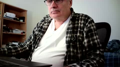 Snapshot of fatbellyitalian3 chatting on February 25, 2026, 6:39 pm fatbellyitalian3 online show from February 25, 2026, 6:39 pm