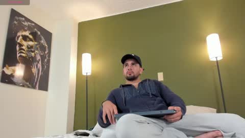 M A T  T E O online show from April 17, 2026, 6:44 pm