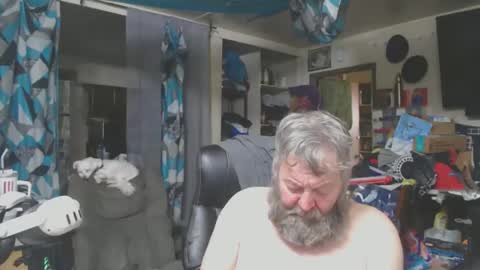 Snapshot of fatman01 chatting on October 30, 2025, 12:01 am Fatman01 online show from October 30, 2025, 12:01 am