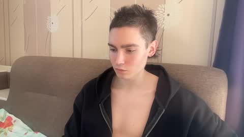 Snapshot of faustfrost chatting on April 11, 2026, 12:42 pm Faust online show from April 11, 2026, 12:42 pm